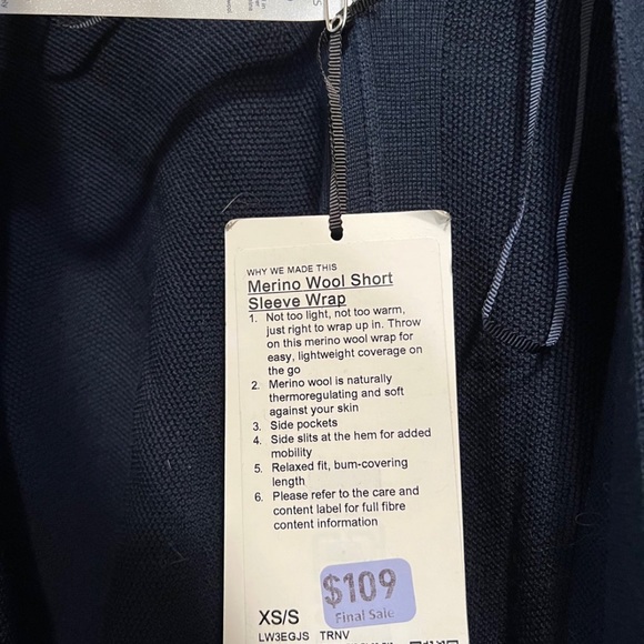 BNWT* Lululenon wrap navy blue - Picture 2 of 4